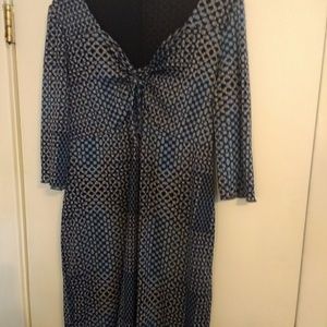 Curvy stretchy blue print dress with 3/4 sleeves